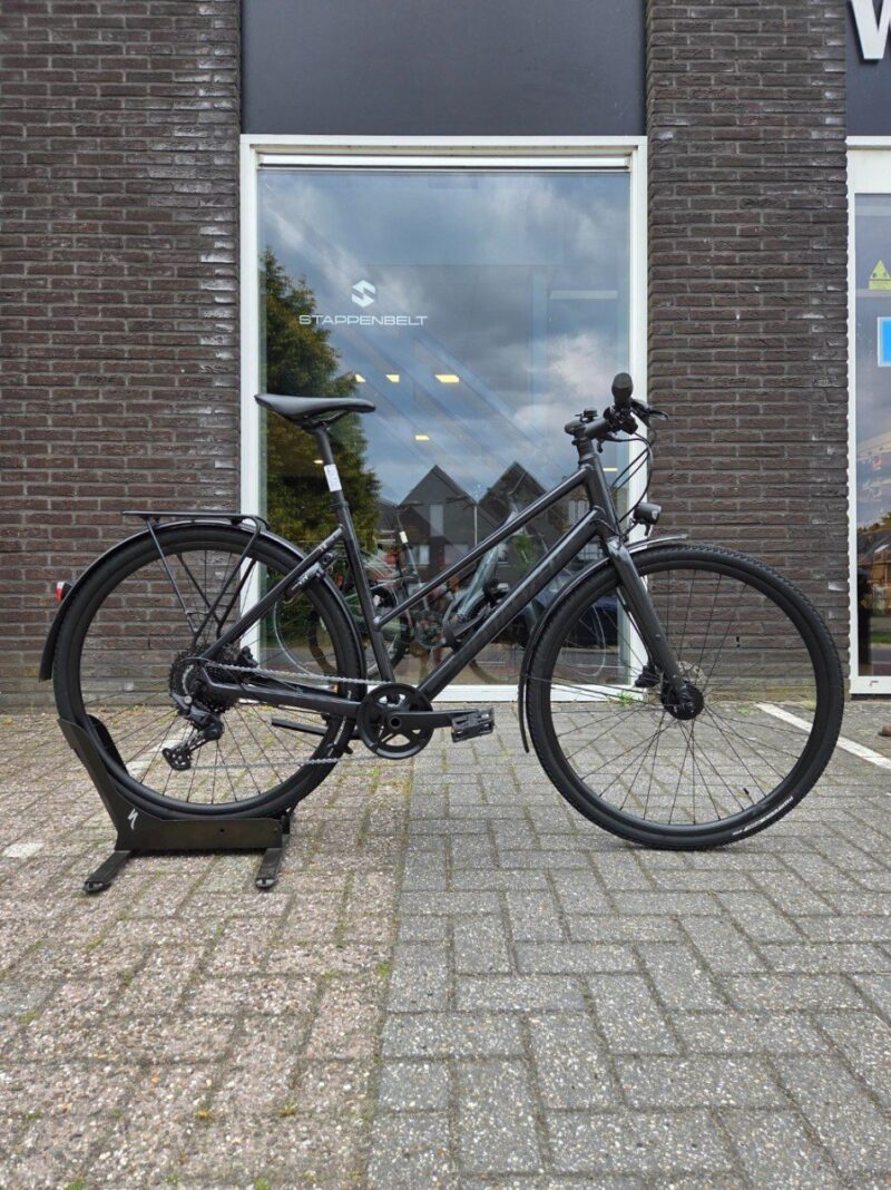 Specialized Sirrus X 3.0 ST EQ Nearly Black/black Reflective M 2023