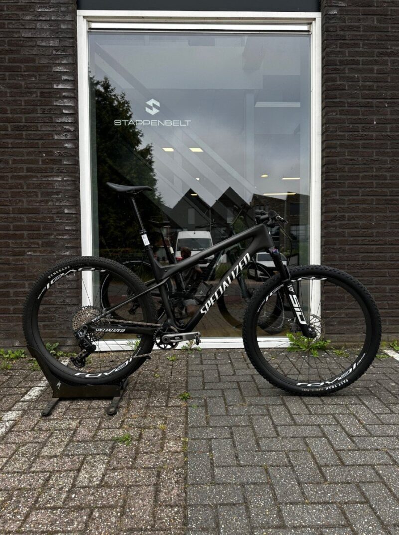 Specialized Epic Wc Carbon/white/pearl XL 2023